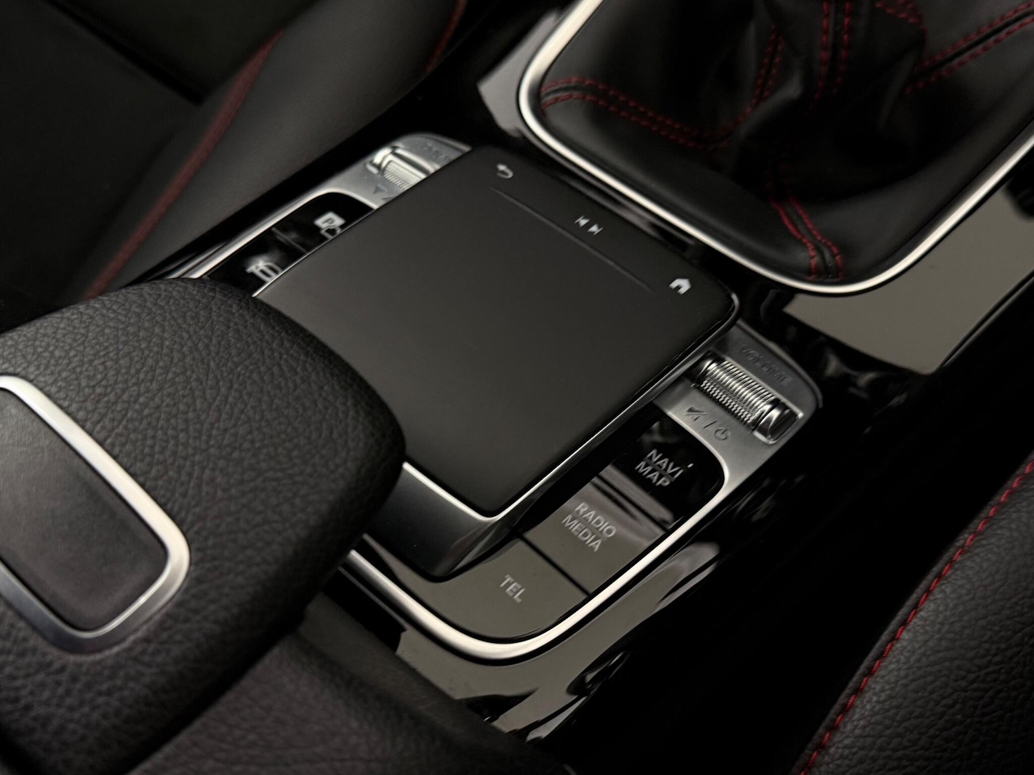 Used Mercedes-Benz A-Class 2019 for sale - 76468128: Photo 40