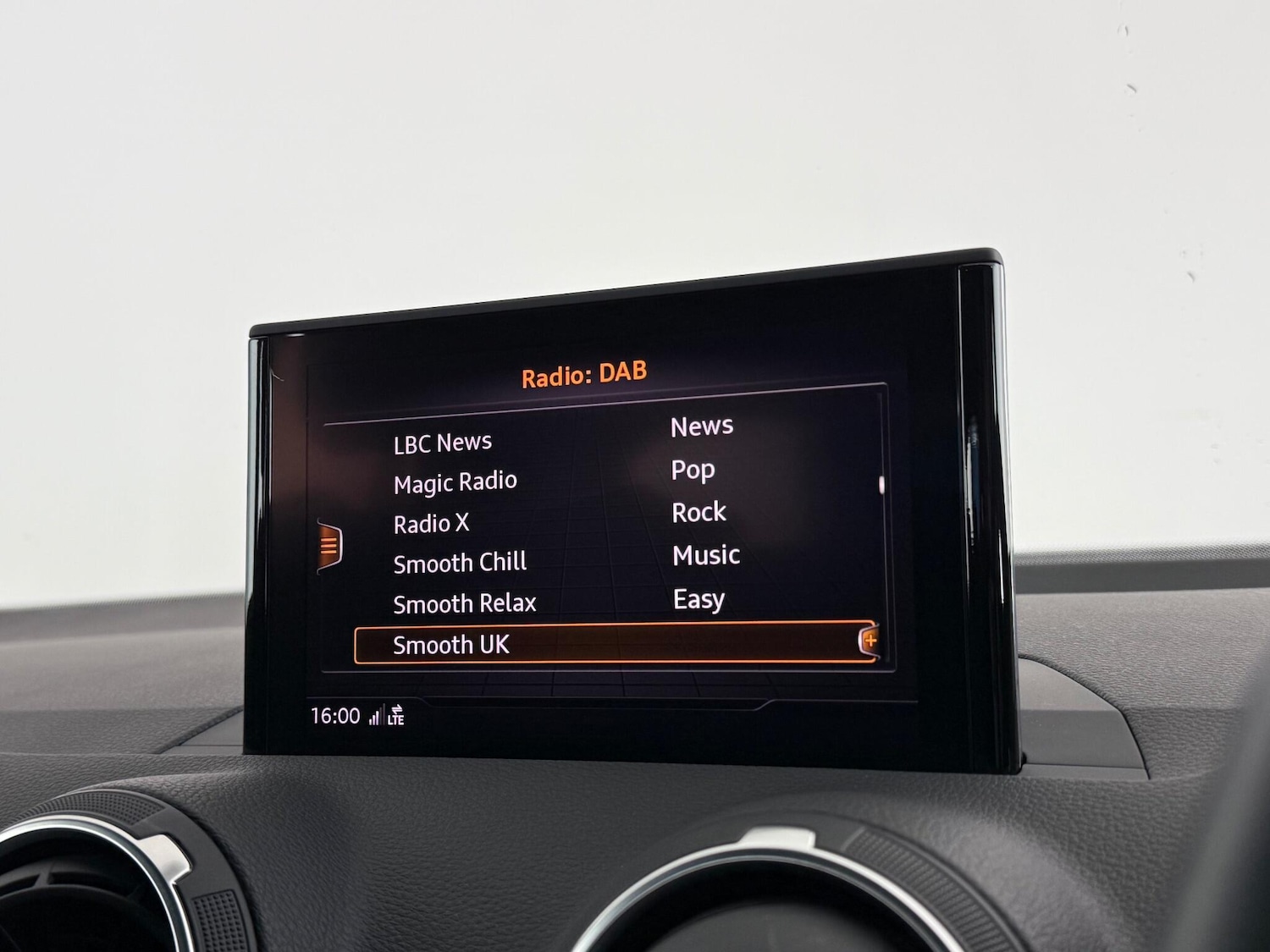 Used Audi Q2 2018 for sale - 77259797: Photo 28