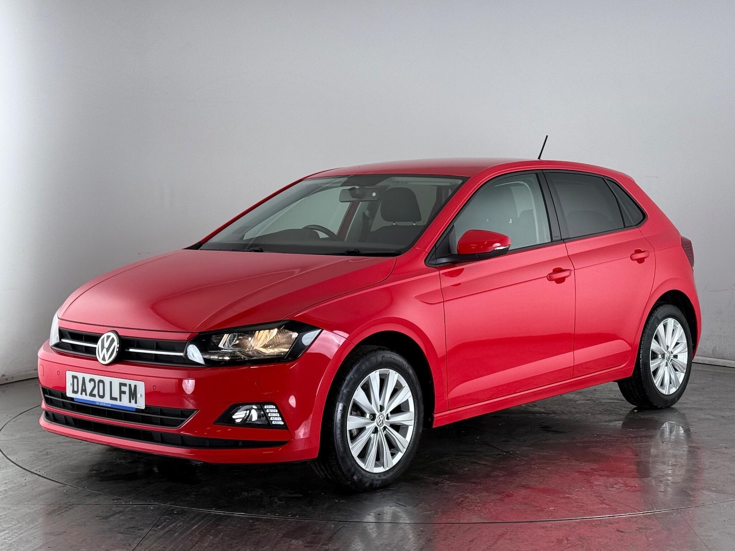 Used Volkswagen Polo 2020 for sale - 77221688: Photo 2