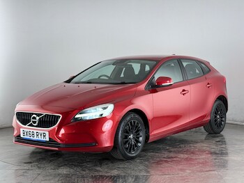 Used Volvo V40 2018 for sale - 77809296: Photo