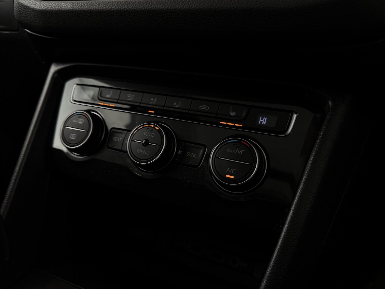 Used Volkswagen Tiguan 2019 for sale - 76468609: Photo 41