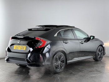 Used Honda Civic 2017 for sale - 76839872: Photo