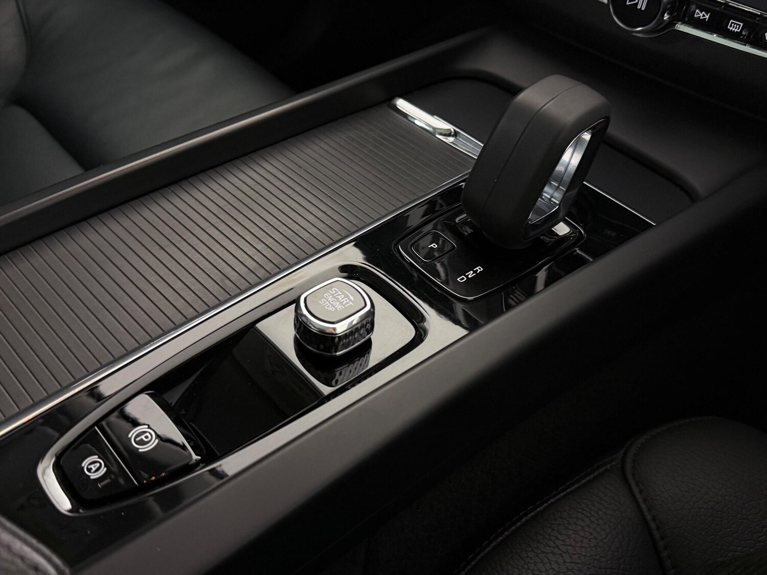 Used Volvo XC60 2021 for sale - 76484386: Photo 41