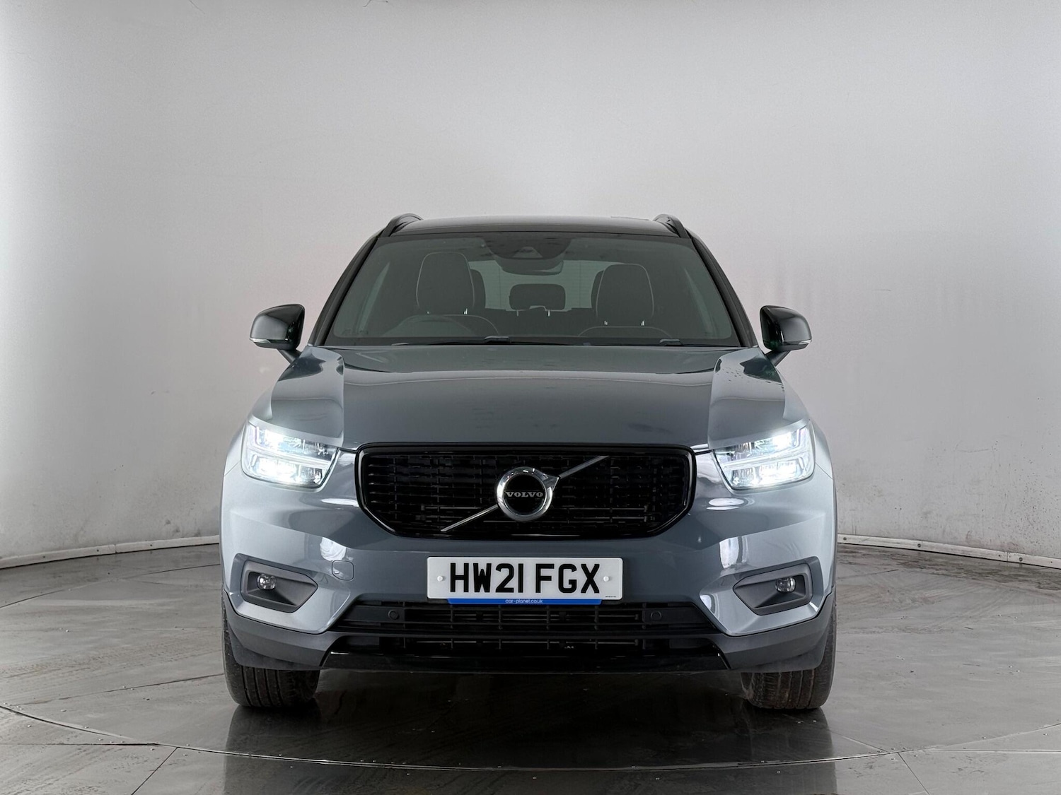 Used Volvo XC40 2021 for sale - 77259971: Photo 2