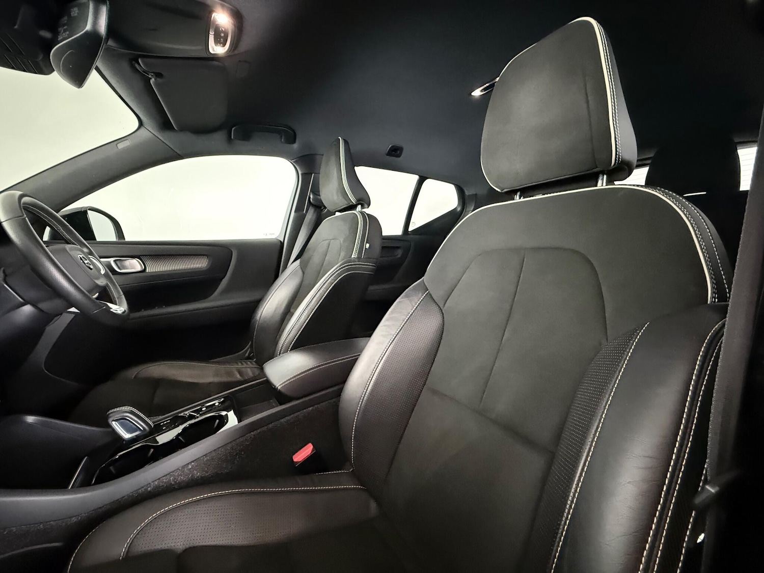 Used Volvo XC40 2021 for sale - 77259971: Photo 8