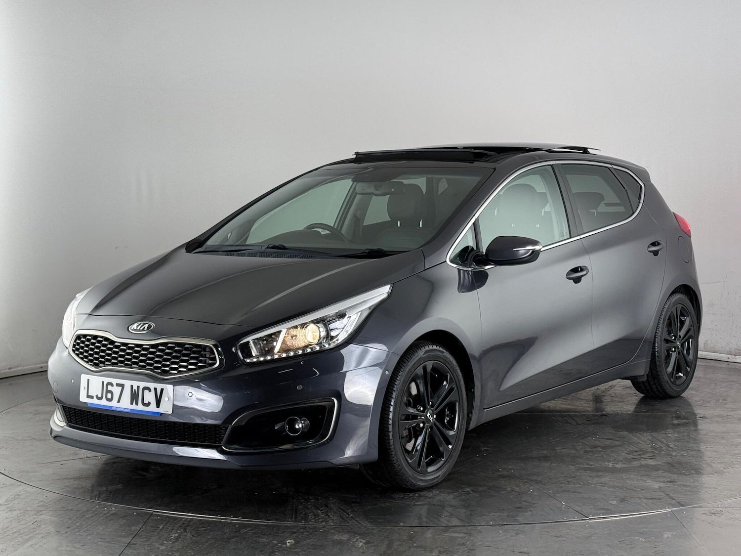 Used Kia Ceed 2017 for sale - 76468553: Photo 3