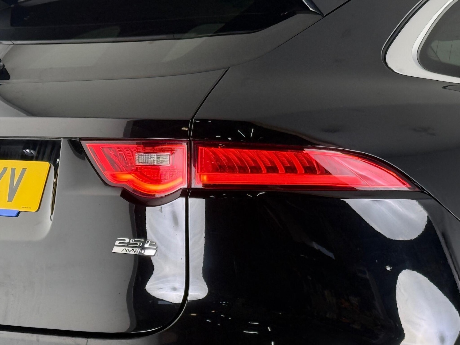 Used Jaguar F-Pace 2019 for sale - 76936567: Photo 10