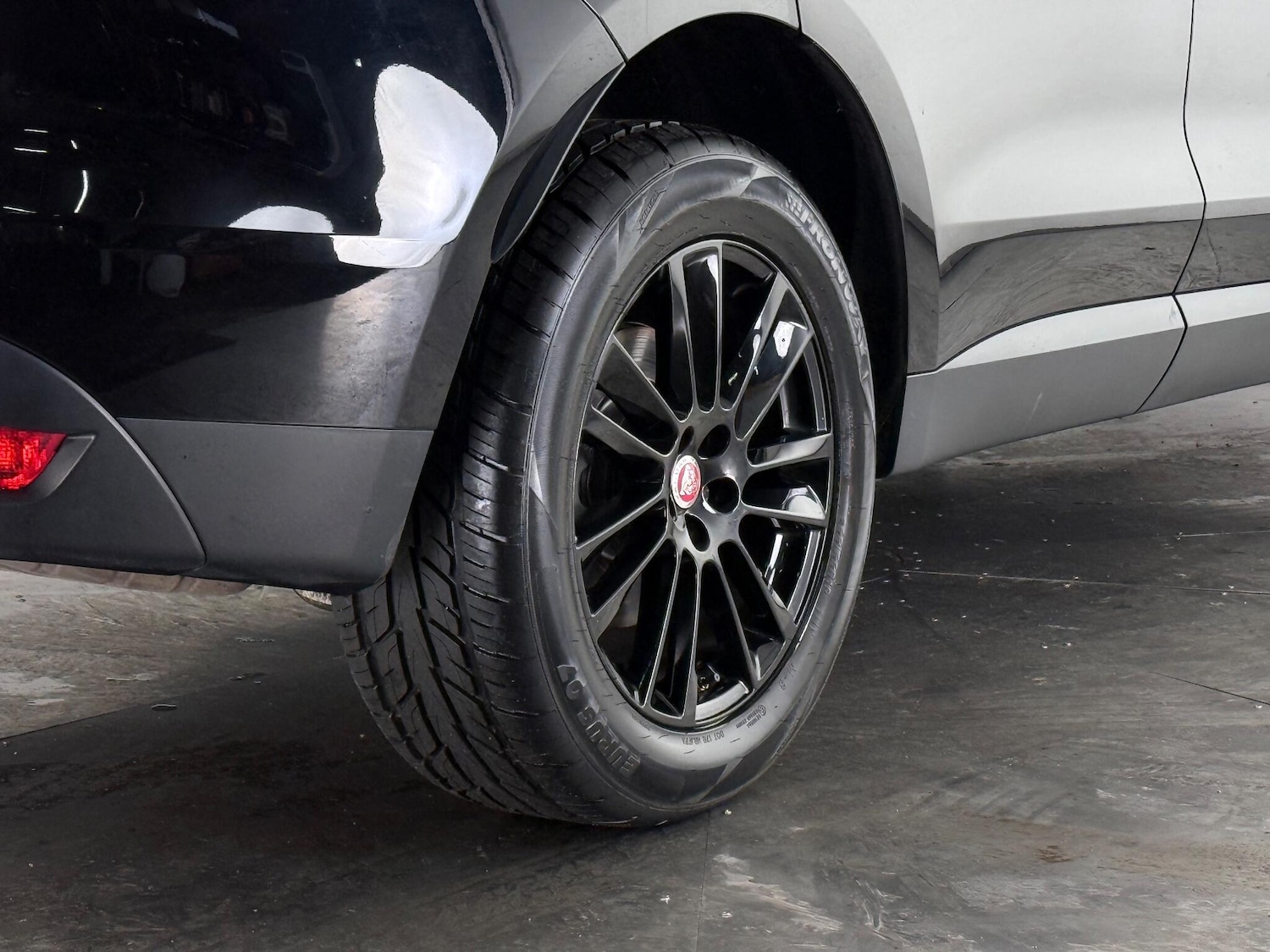 Used Jaguar F-Pace 2019 for sale - 76936567: Photo 12