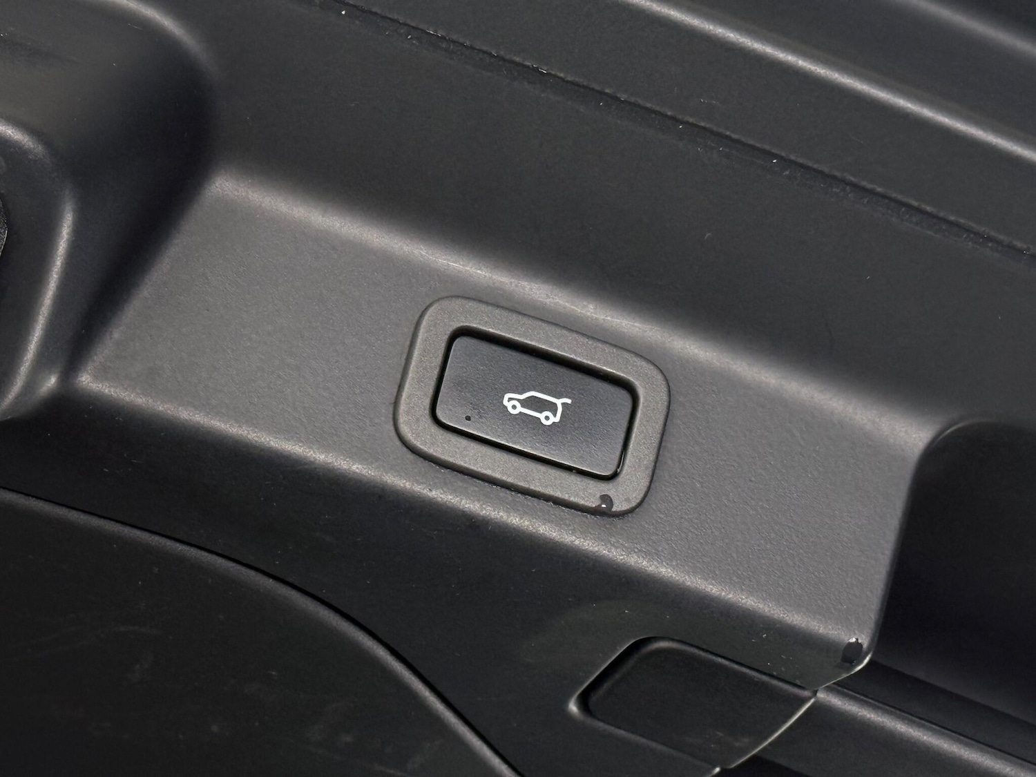 Used Jaguar F-Pace 2019 for sale - 76936567: Photo 14