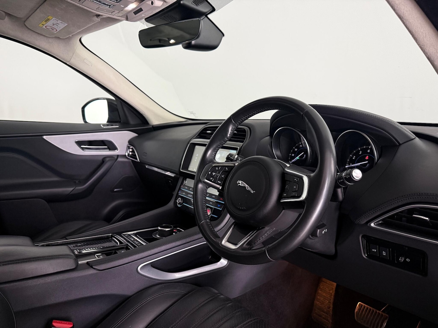 Used Jaguar F-Pace 2019 for sale - 76936567: Photo 16