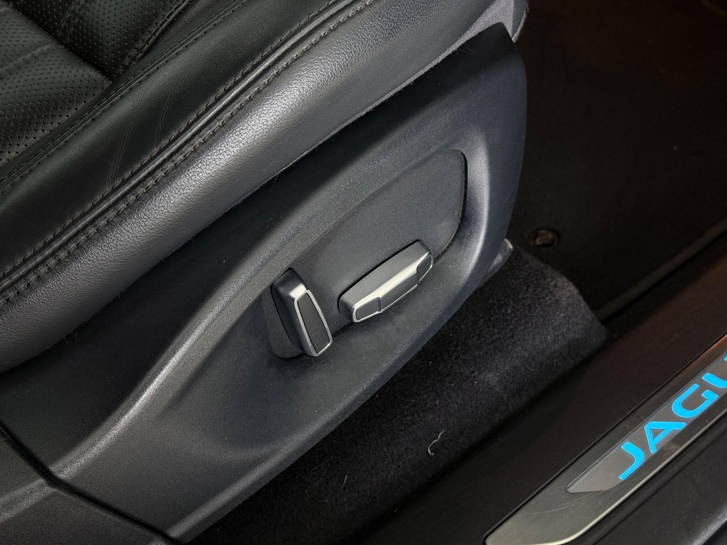 Used Jaguar F-Pace 2019 for sale - 76936567: Photo 18