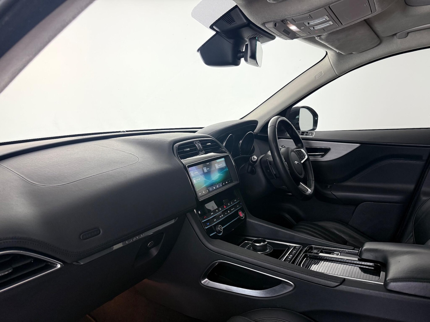 Used Jaguar F-Pace 2019 for sale - 76936567: Photo 19