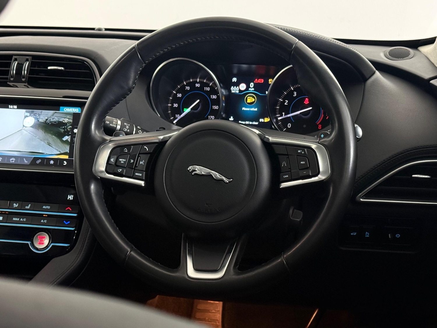 Used Jaguar F-Pace 2019 for sale - 76936567: Photo 24