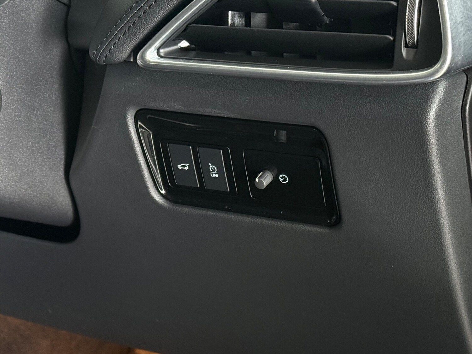 Used Jaguar F-Pace 2019 for sale - 76936567: Photo 28