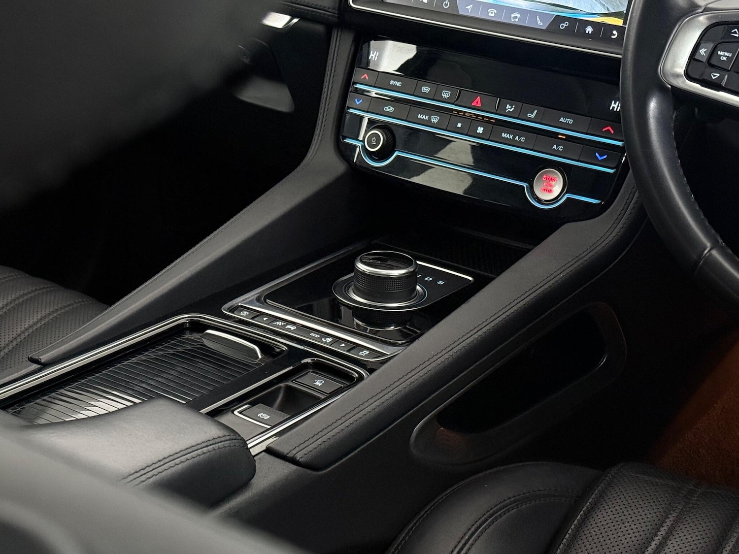 Used Jaguar F-Pace 2019 for sale - 76936567: Photo 43