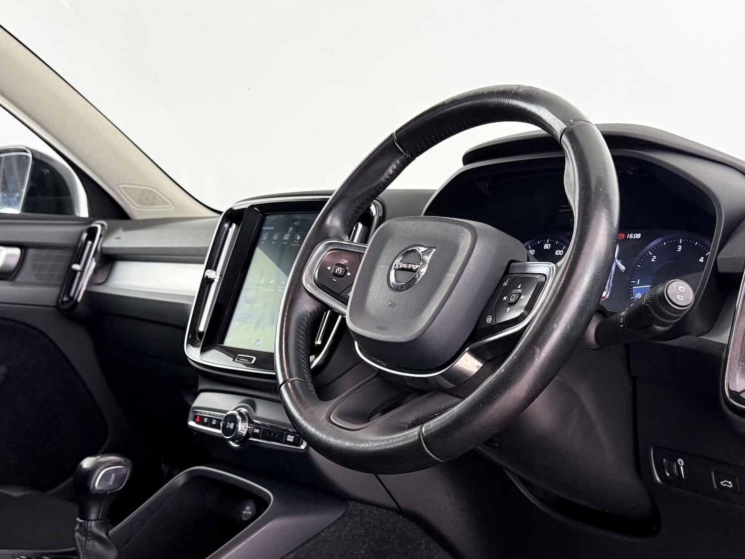 Used Volvo XC40 2020 for sale - 77181244: Photo 17