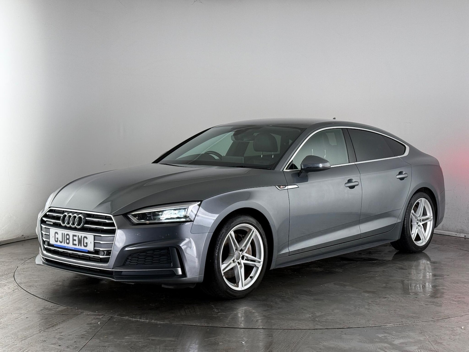 Used Audi A5 2018 for sale - 77181245: Photo 2