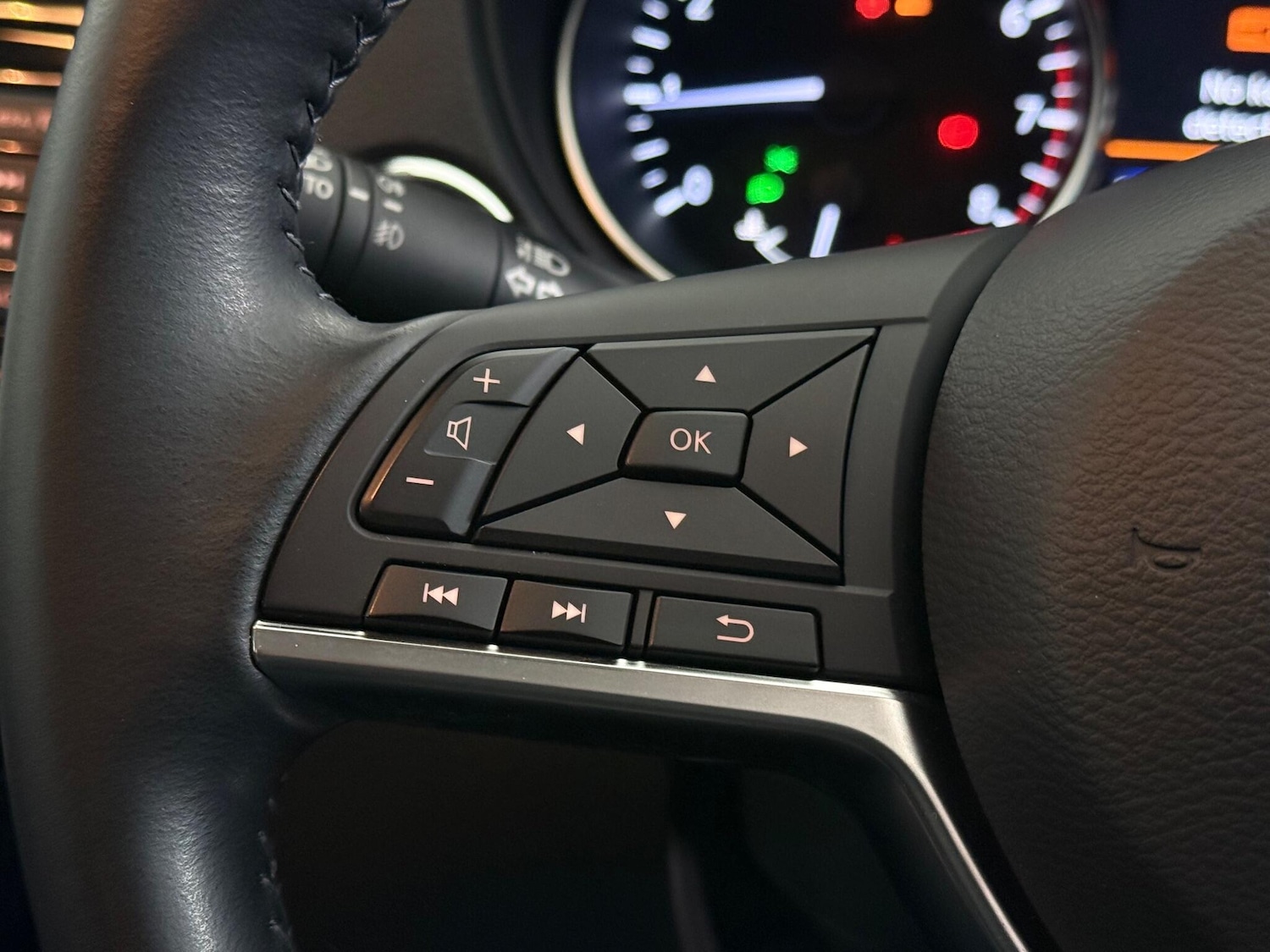 Used Nissan Qashqai for sale - 76468376: Photo 23