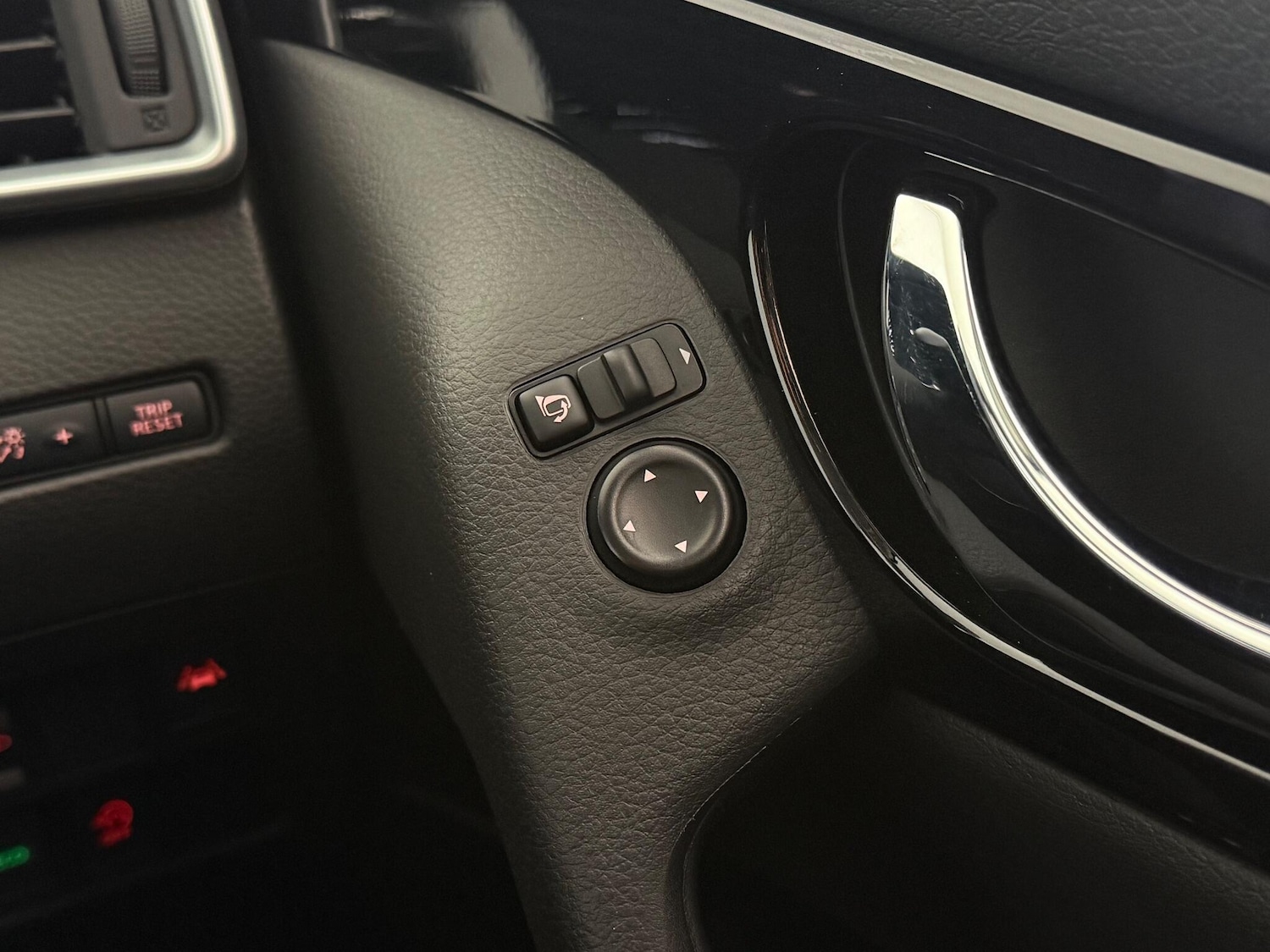 Used Nissan Qashqai for sale - 76468376: Photo 28