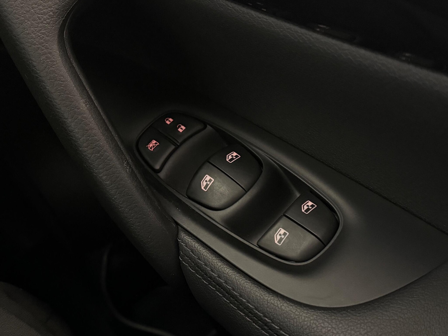 Used Nissan Qashqai for sale - 76468376: Photo 29