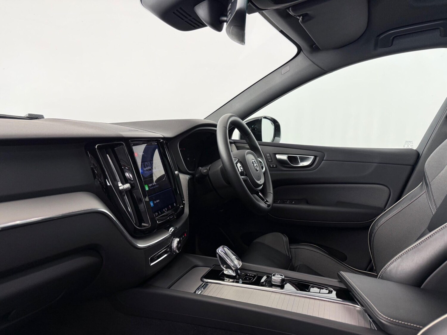 Used Volvo XC60 2023 for sale - 77268239: Photo 11