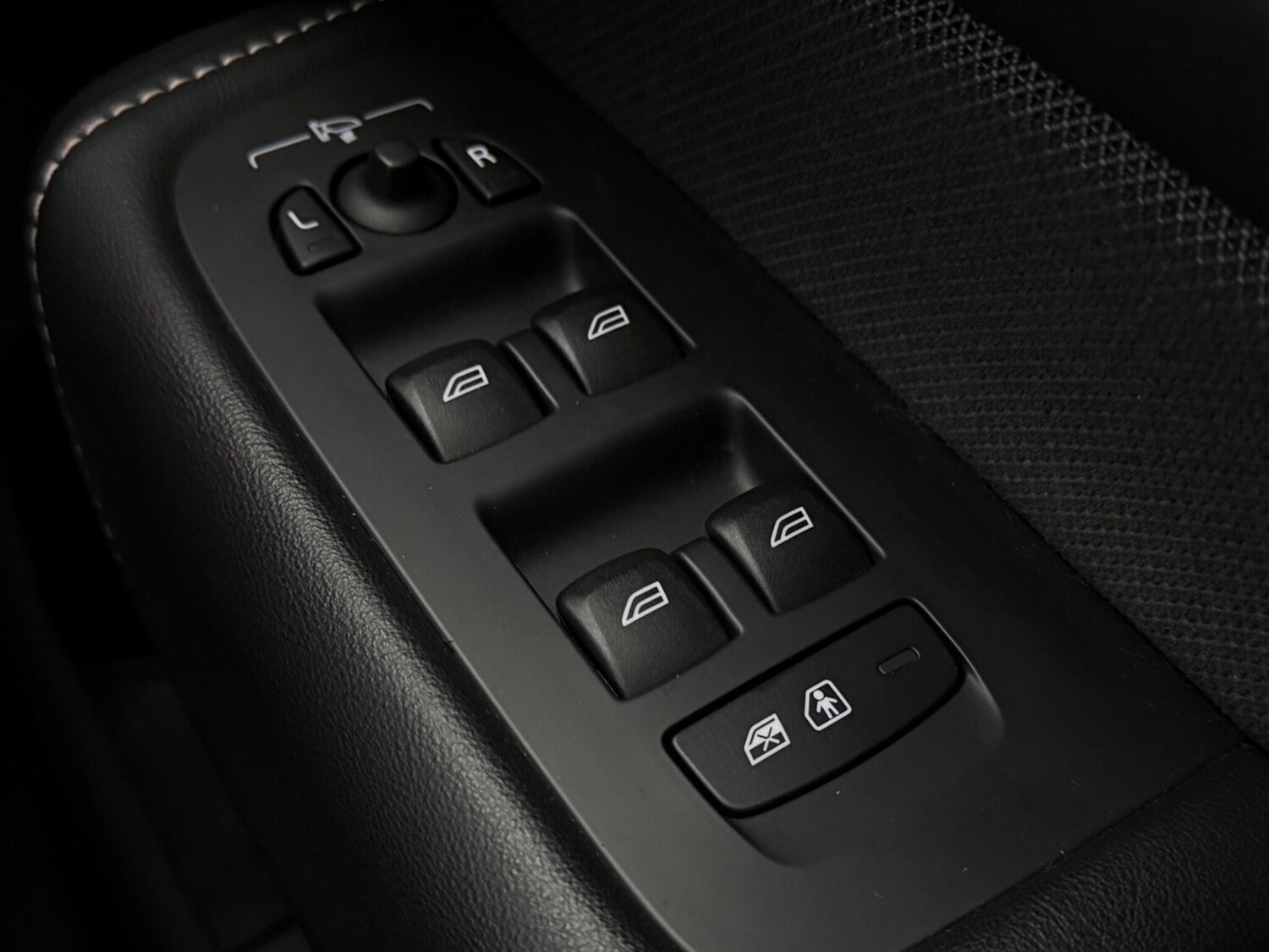 Used Volvo XC60 2023 for sale - 77268239: Photo 22