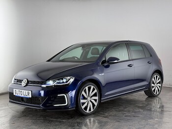 Used Volkswagen Golf 2020 for sale - 77825342: Photo