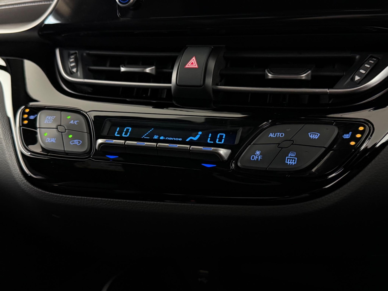 Used Toyota C-HR 2020 for sale - 76468373: Photo 42