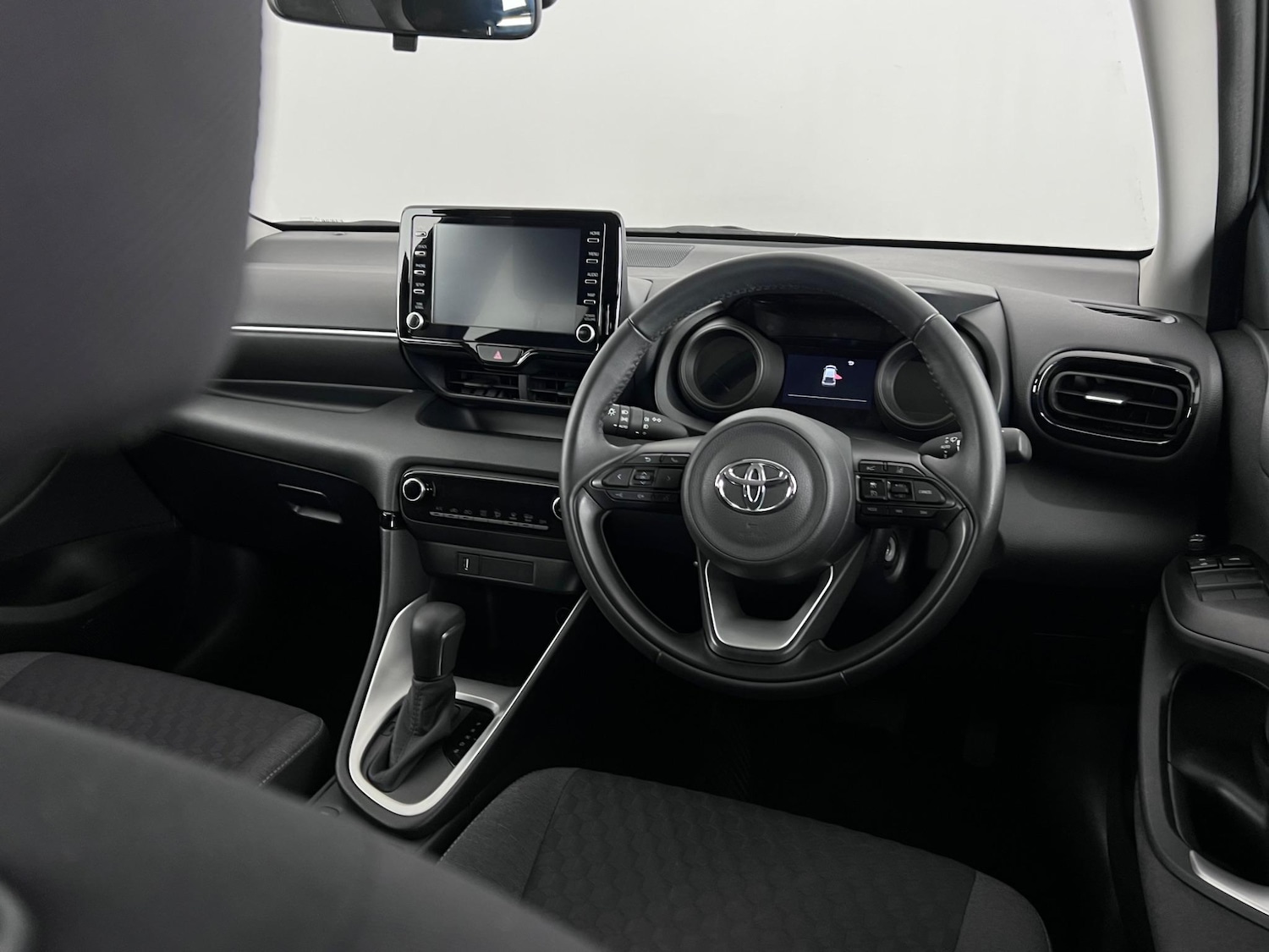 Used Toyota Yaris 2023 for sale - 77217087: Photo 13