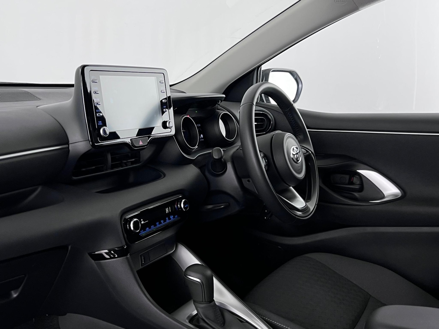 Used Toyota Yaris 2023 for sale - 77217087: Photo 14