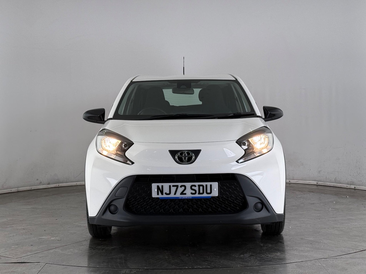 Used Toyota Aygo X 2022 for sale - 77364853: Photo 2