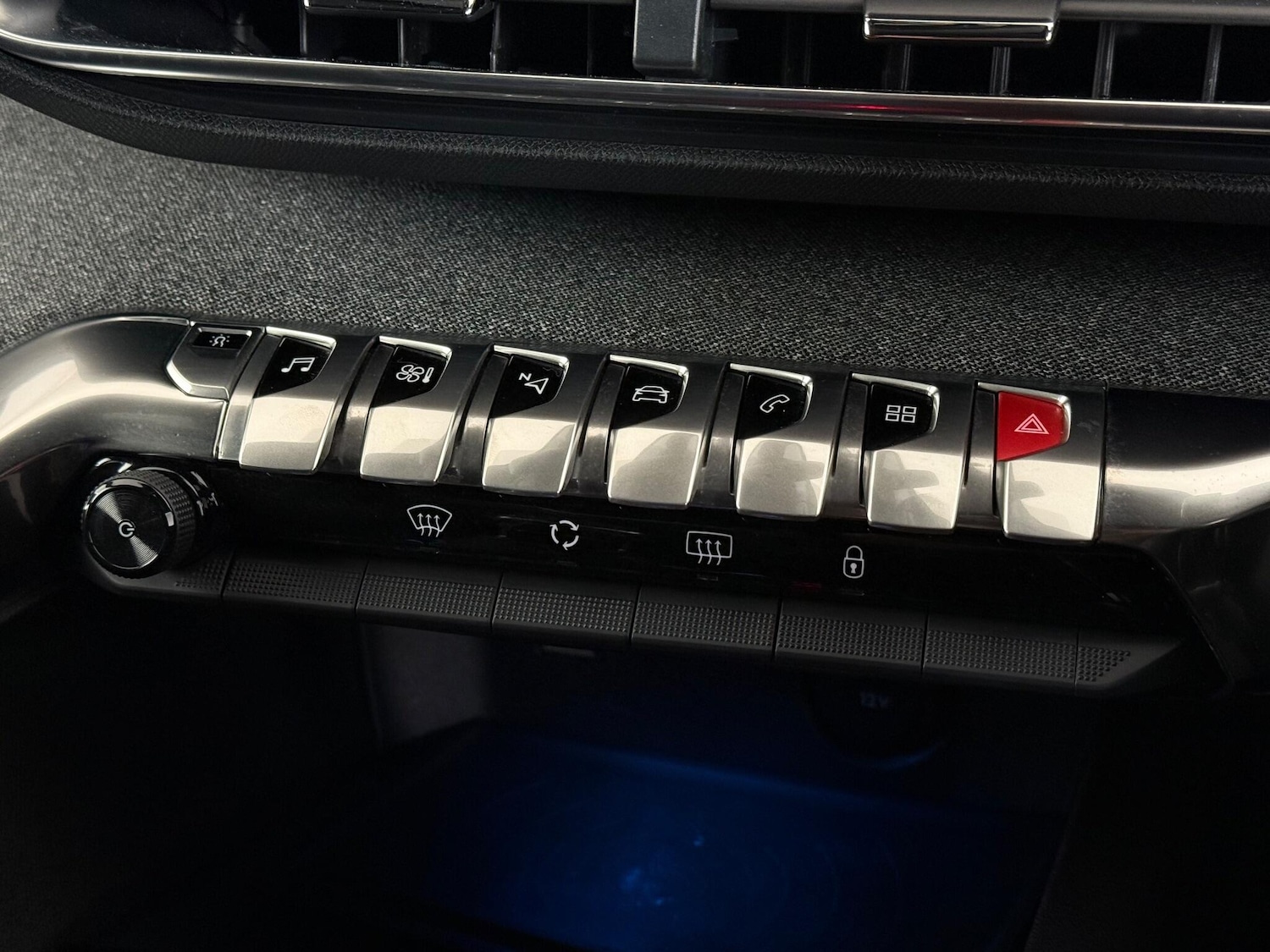 Used Peugeot 3008 2019 for sale - 77181360: Photo 30