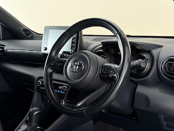 Used Toyota Yaris 2021 for sale - 78879171: Photo