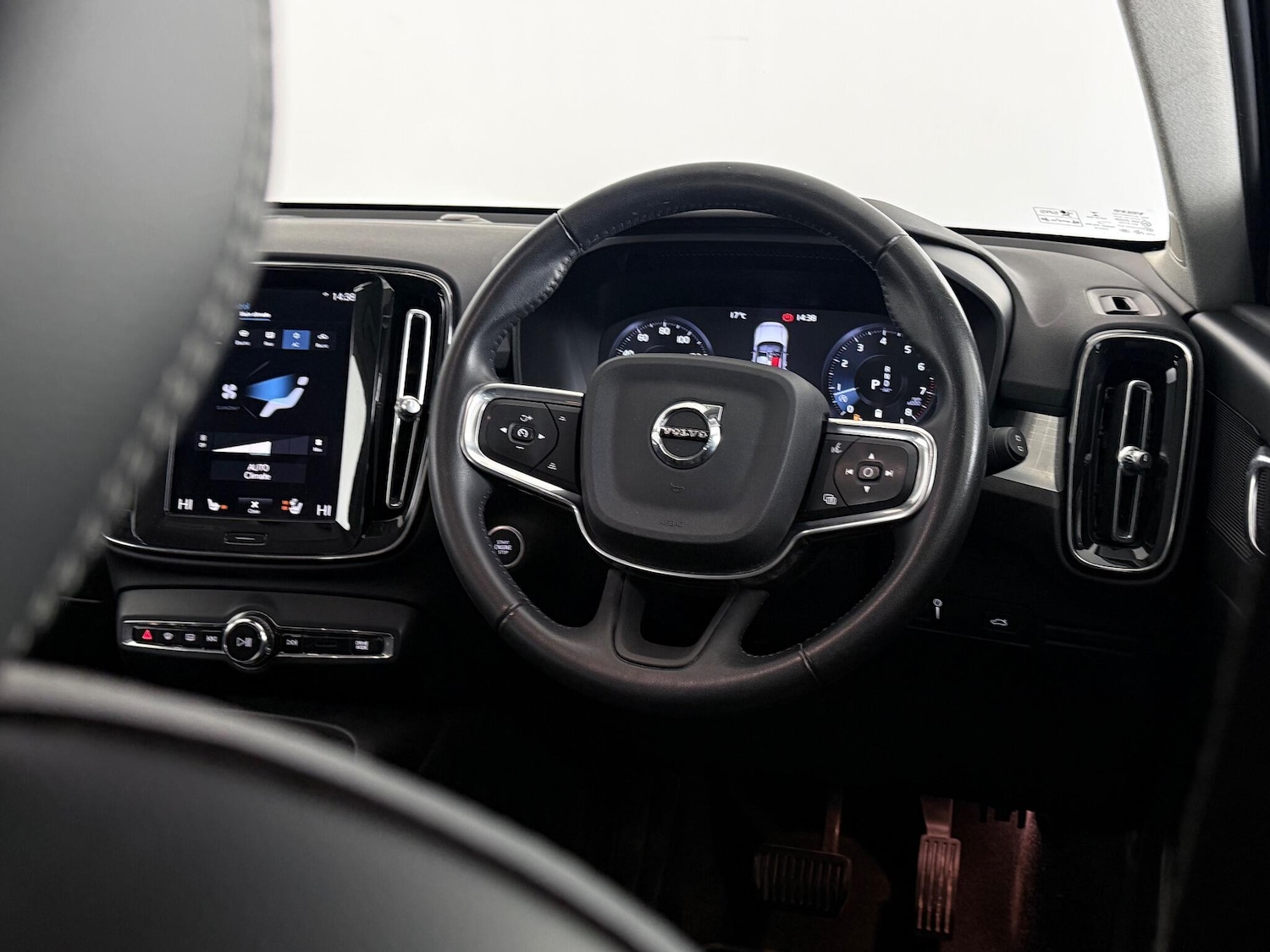 Used Volvo XC40 2021 for sale - 76468096: Photo 14