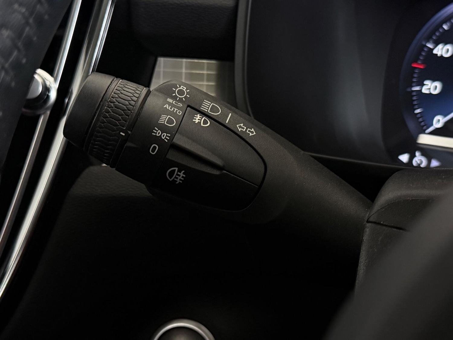 Used Volvo XC40 2021 for sale - 76468096: Photo 27