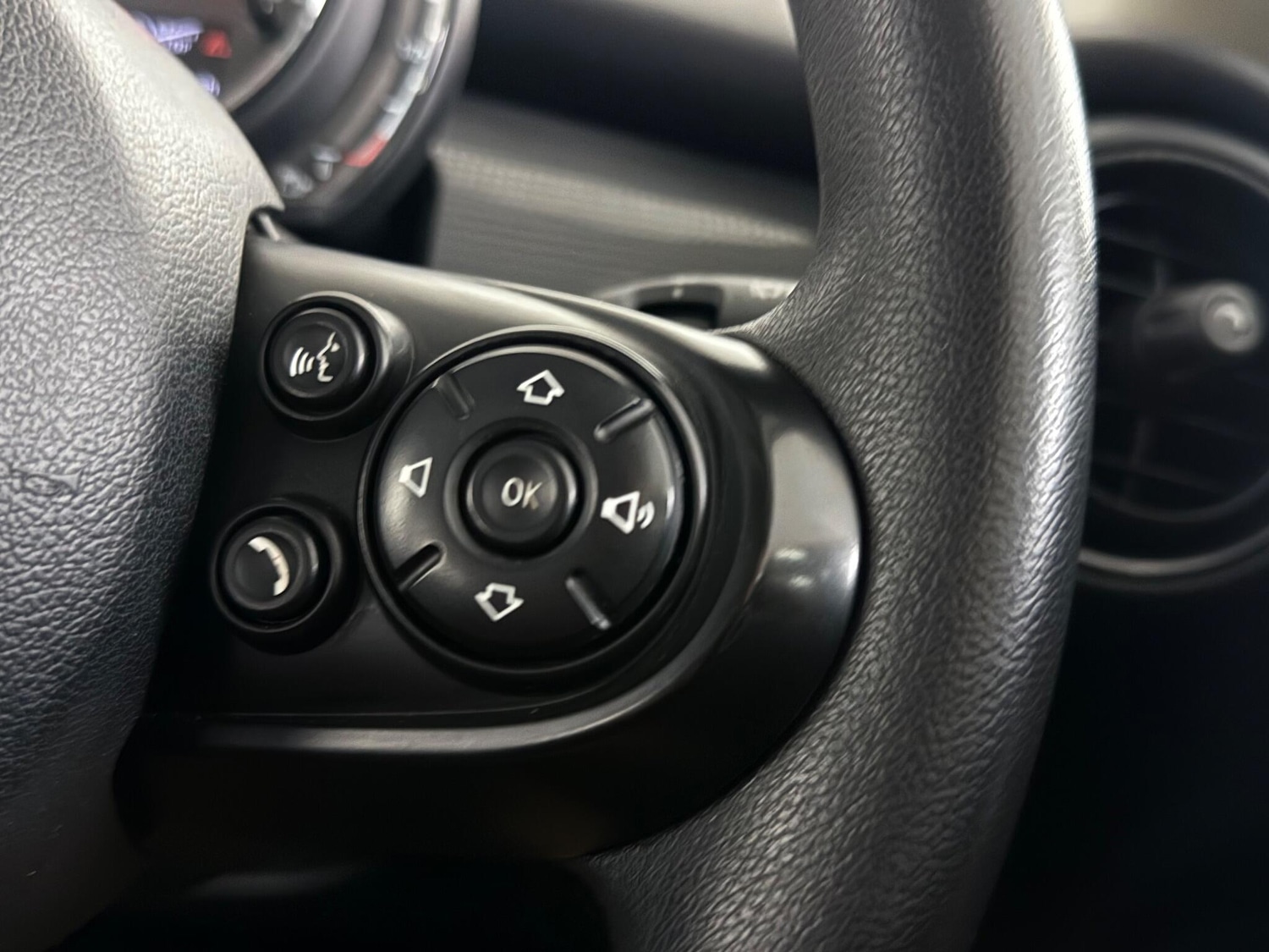 Used MINI Hatch 2018 for sale - 76468630: Photo 21