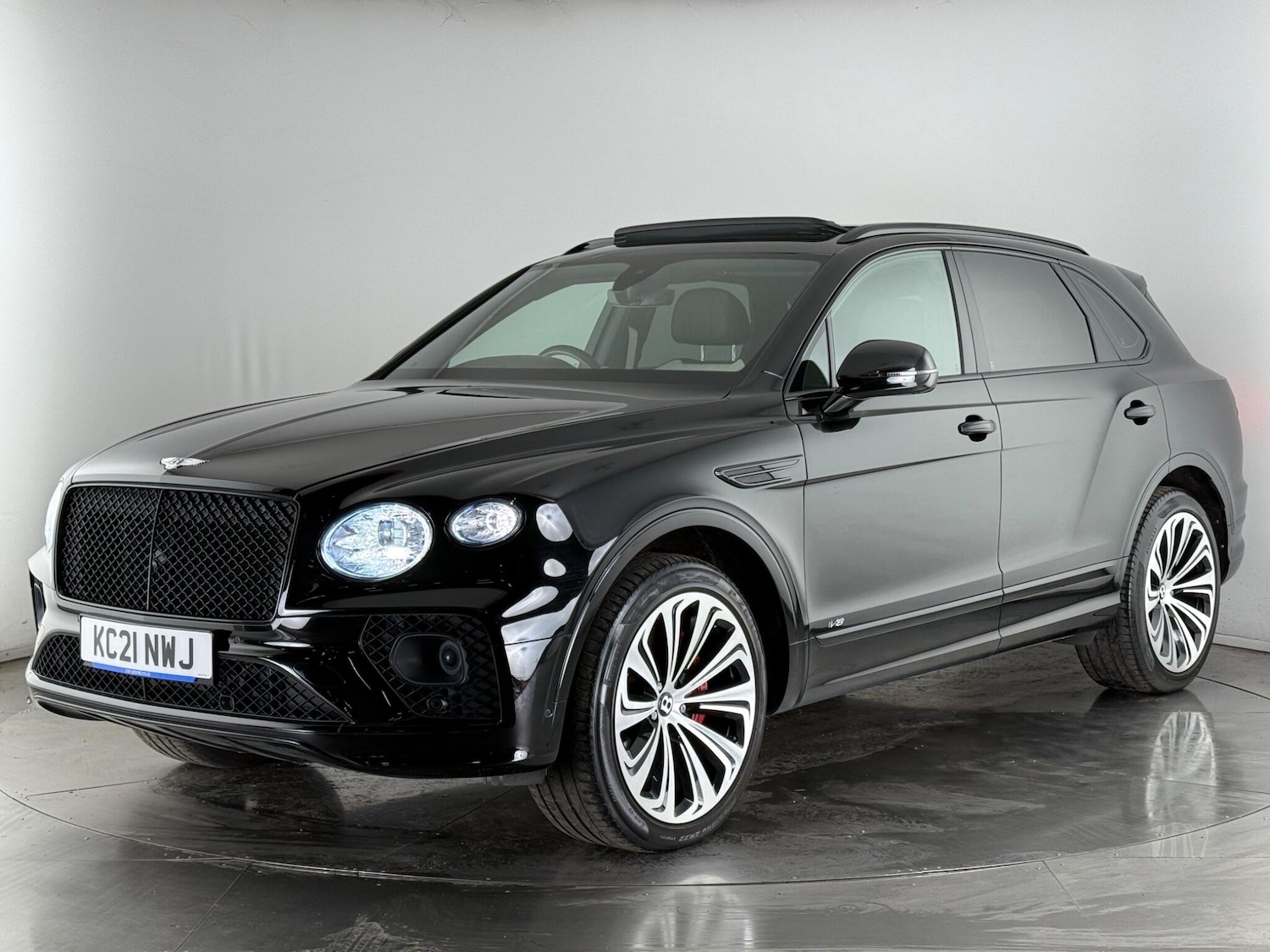 Used Bentley Bentayga 2021 for sale - 76468358: Photo 3