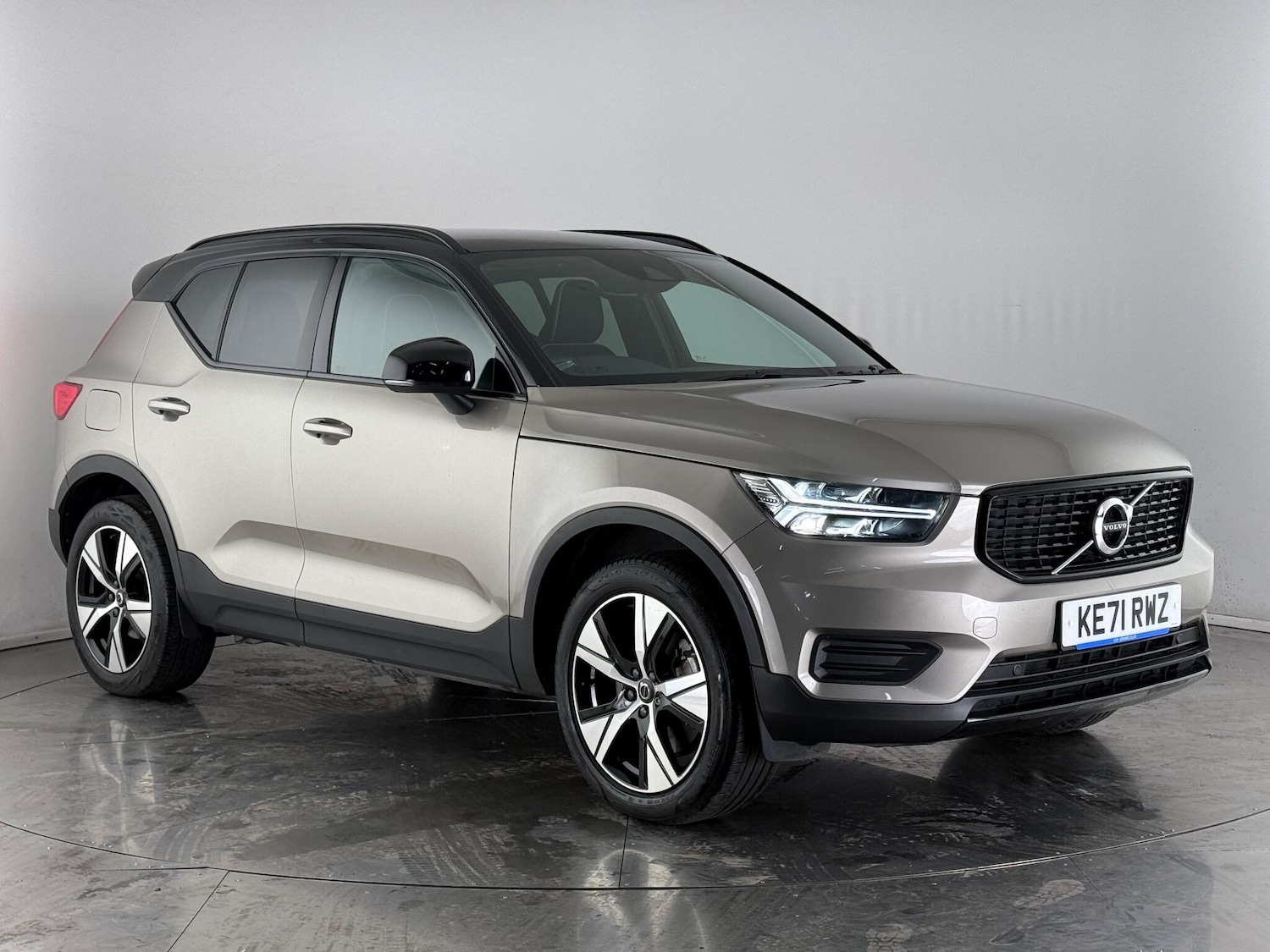 Used Volvo XC40 2022 for sale - 77181357: Photo 1