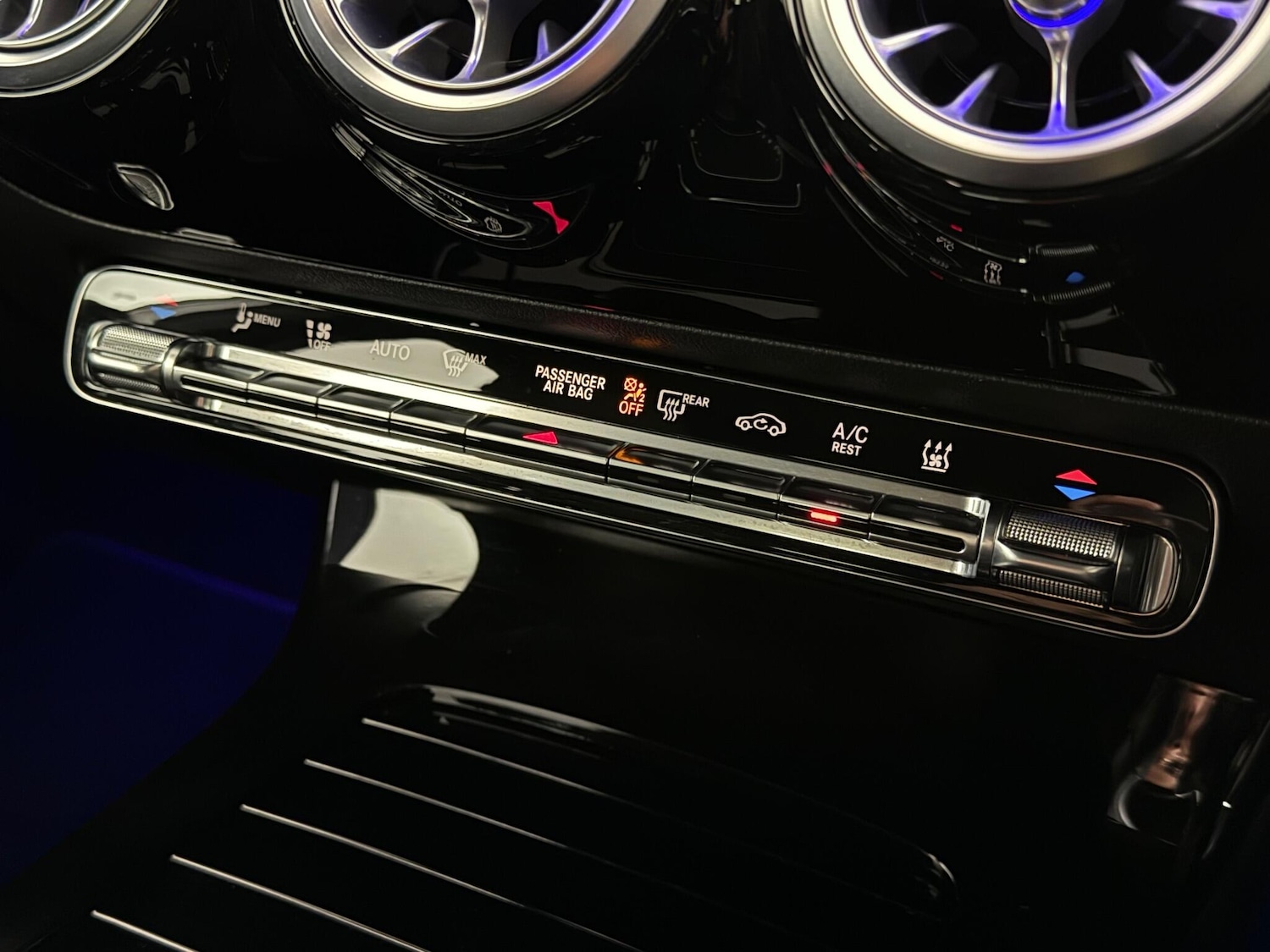 Used Mercedes-Benz A-Class 2020 for sale - 76866062: Photo 41