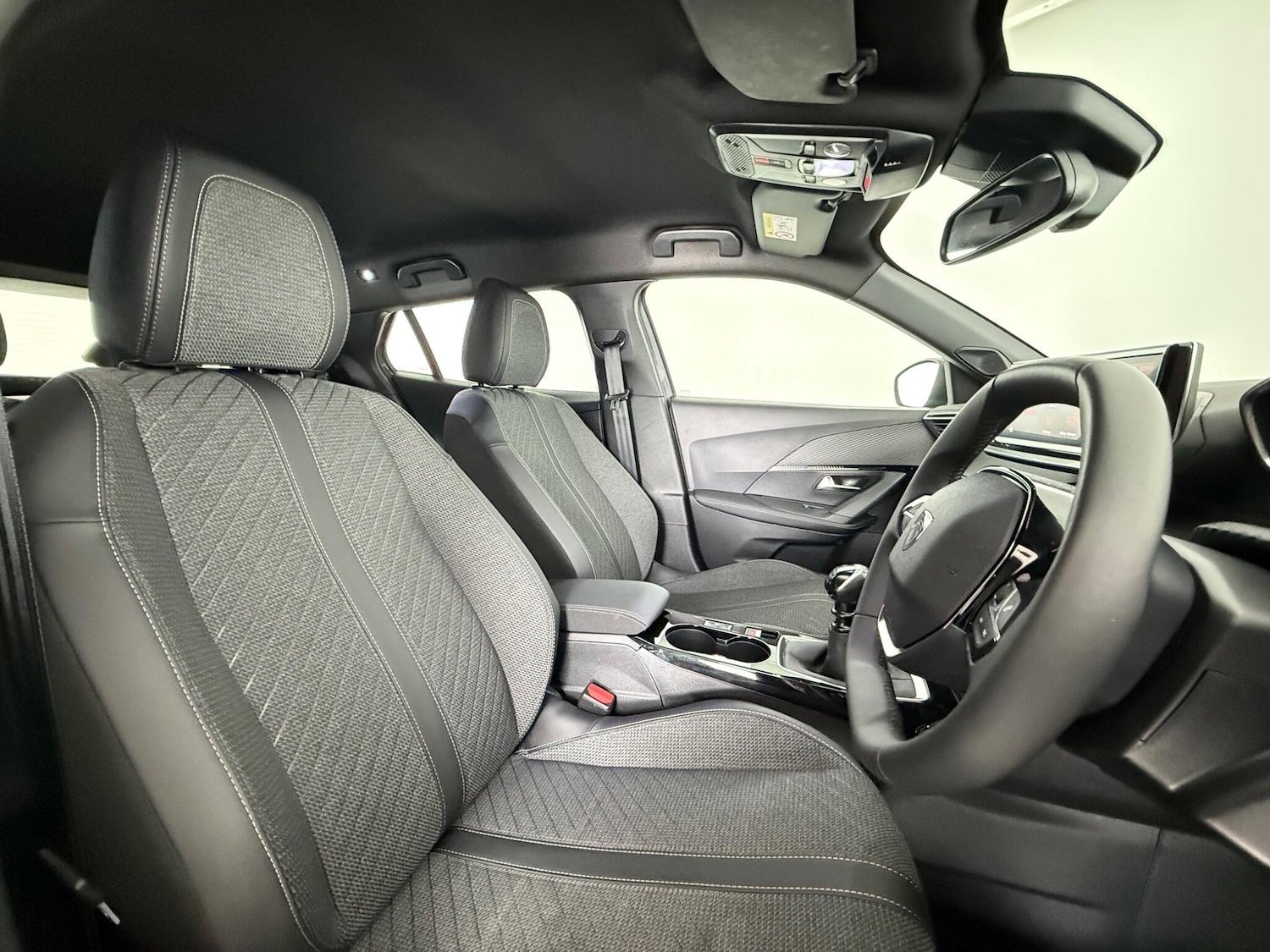 Used Peugeot 2008 2025 for sale - 76468471: Photo 14