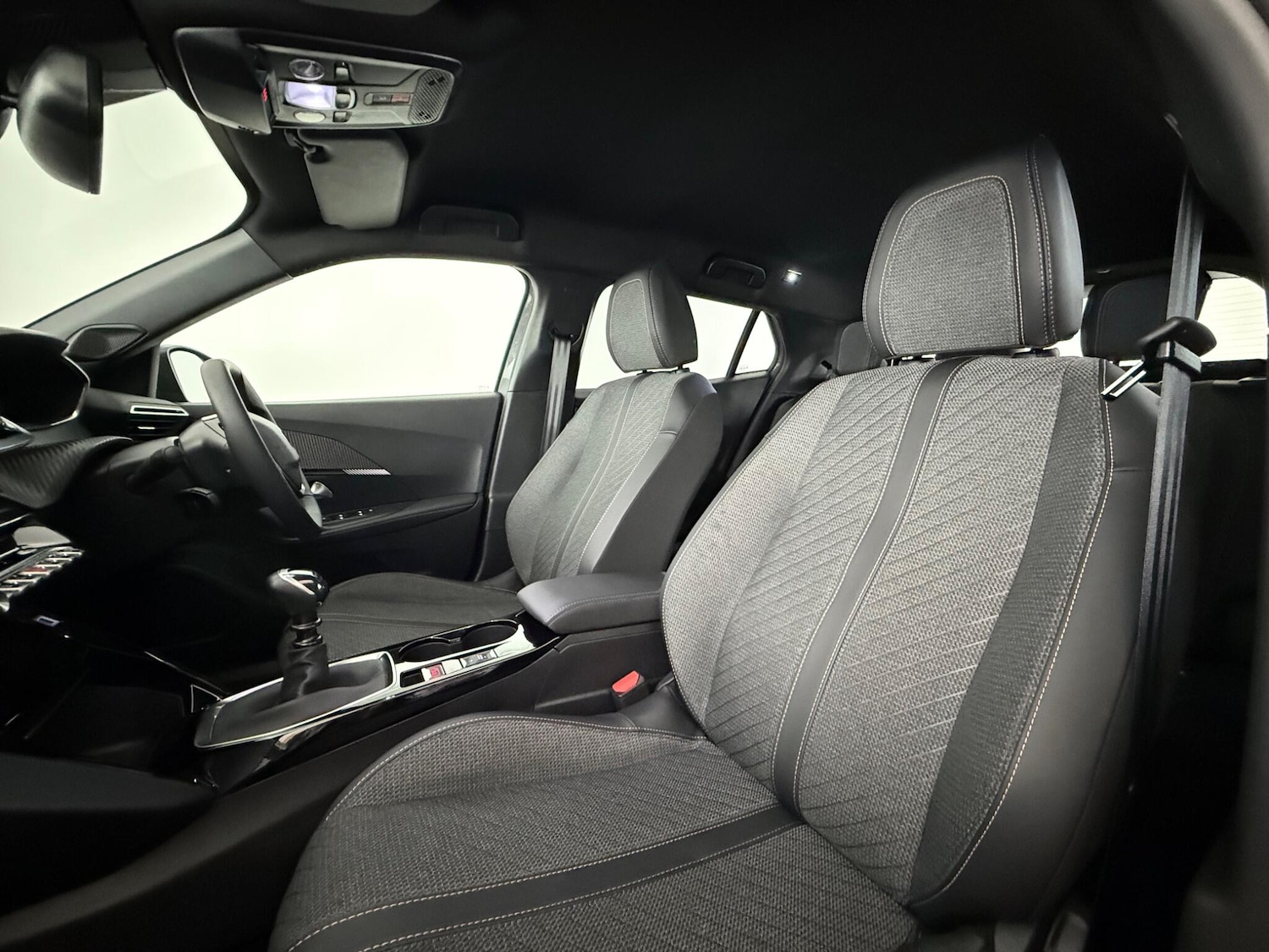 Used Peugeot 2008 2025 for sale - 76468471: Photo 15