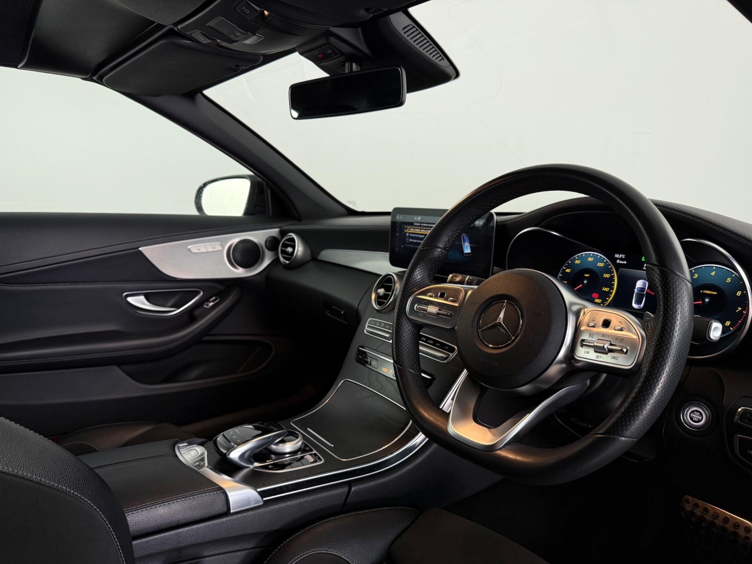 Used Mercedes-Benz C Class 2018 for sale - 77332107: Photo 15