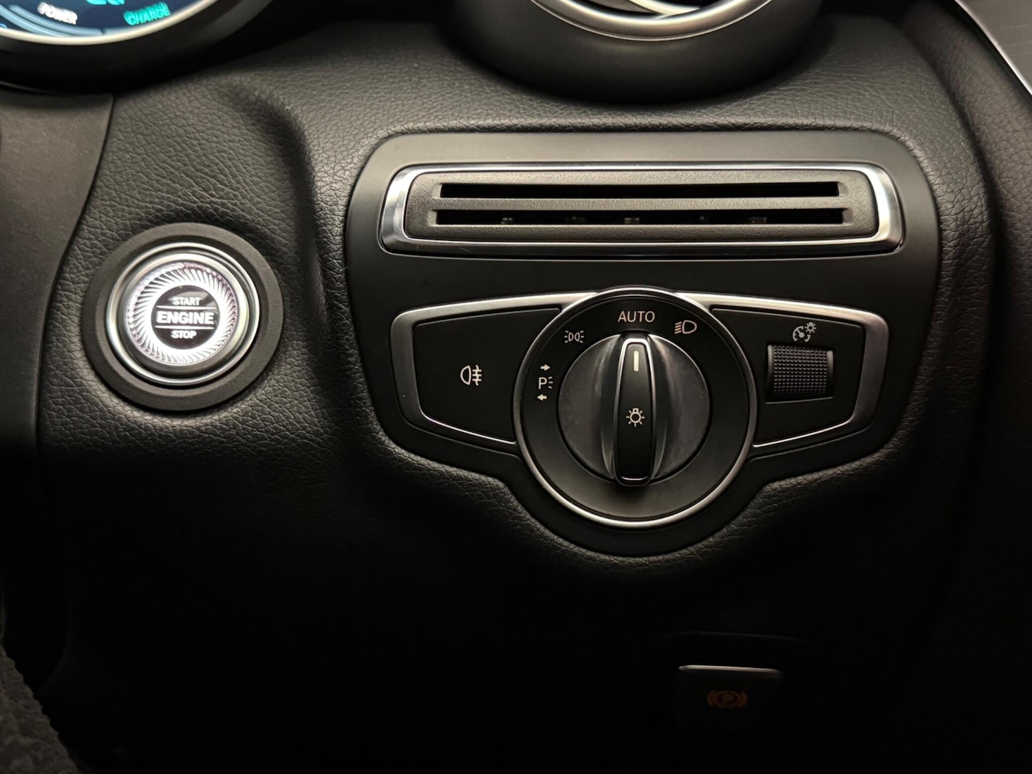 Used Mercedes-Benz C Class 2018 for sale - 77332107: Photo 24