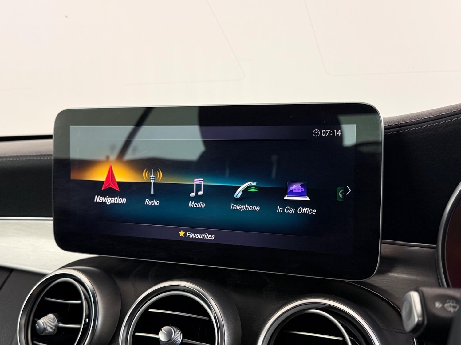 Used Mercedes-Benz C Class 2018 for sale - 77332107: Photo 28