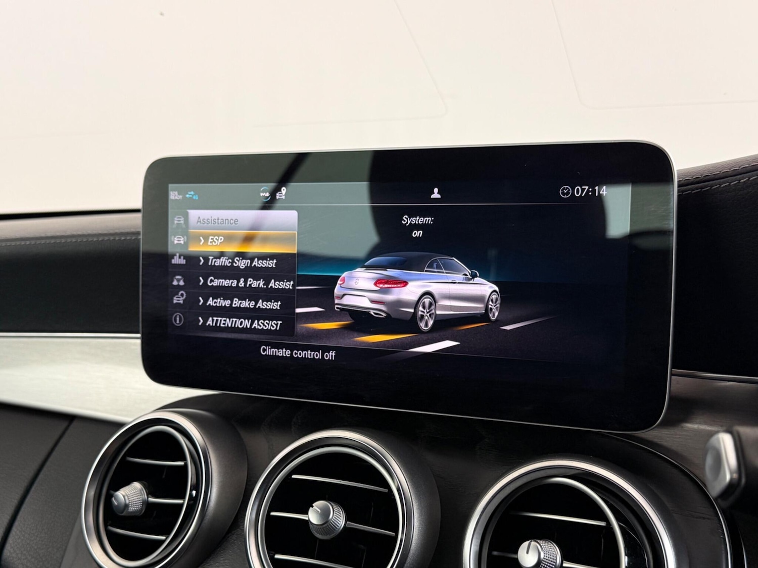 Used Mercedes-Benz C Class 2018 for sale - 77332107: Photo 32