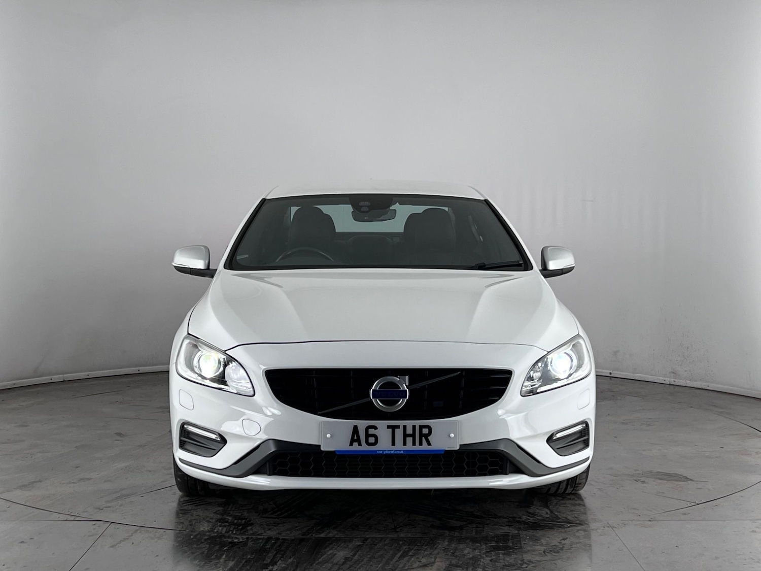Used Volvo S60 2018 for sale - 77260651: Photo 2