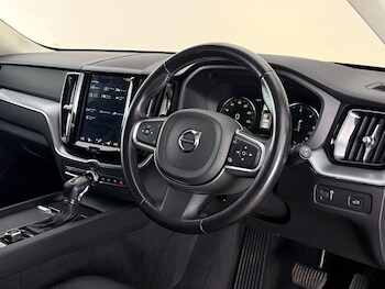 Used Volvo XC60 2019 for sale - 78871195: Photo
