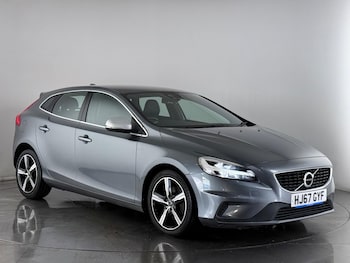 Used Volvo V40 2017 for sale - 77246654: Photo