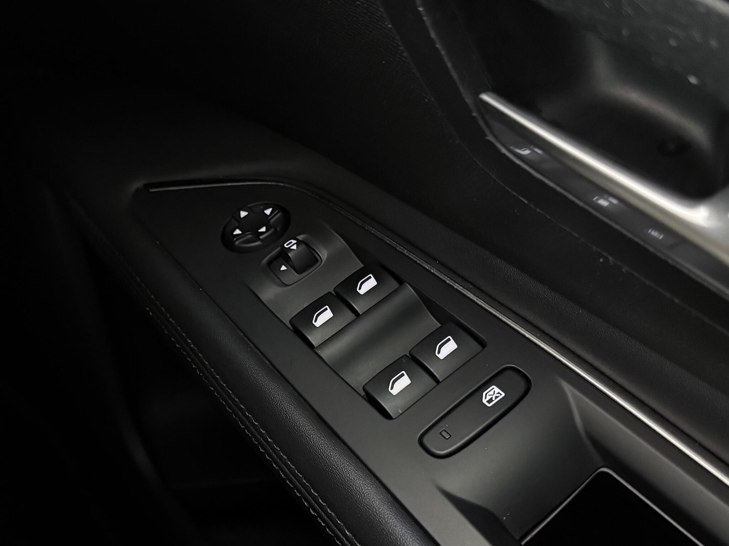 Used Peugeot 3008 2019 for sale - 76468447: Photo 27