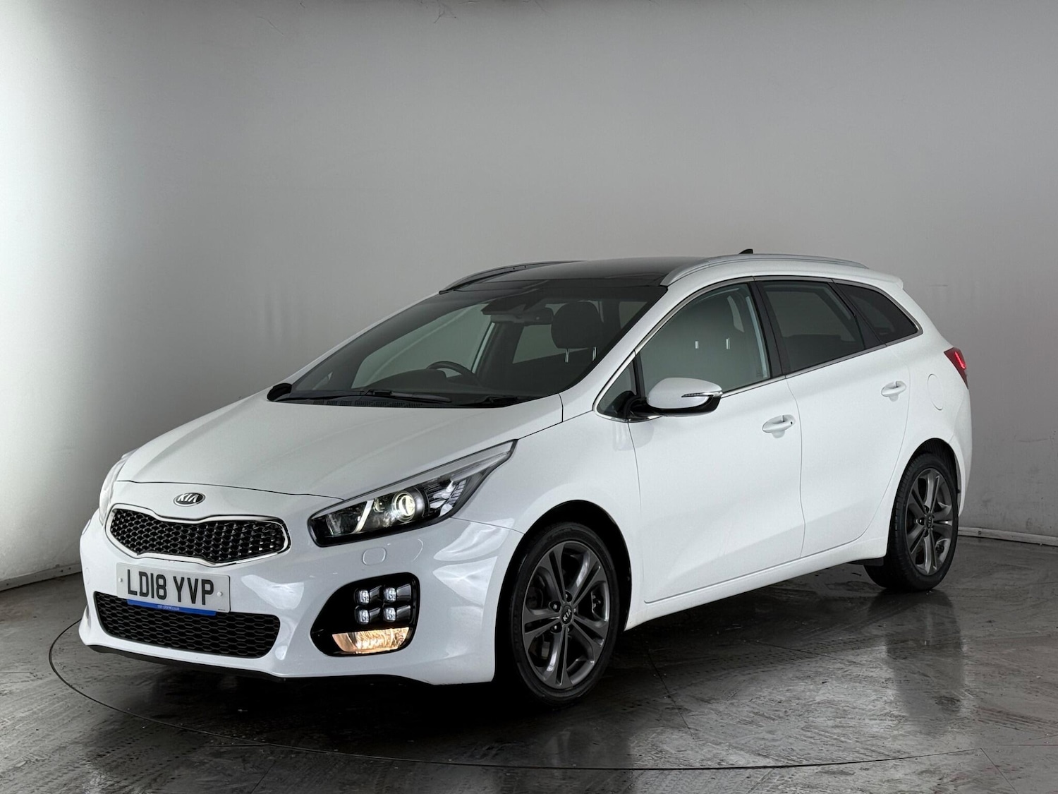 Used Kia Ceed 2018 for sale - 77243288: Photo 2